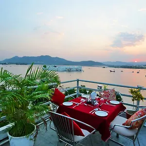 The Shaharkot By The Lake Hotel